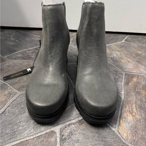 Sorel Joan of Arctic III Chelsea wedge size 9.5